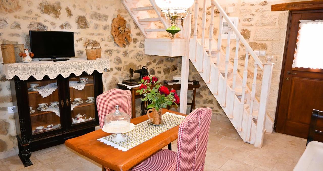 Villa Athina - Irene Country House Ierápetra エクステリア 写真