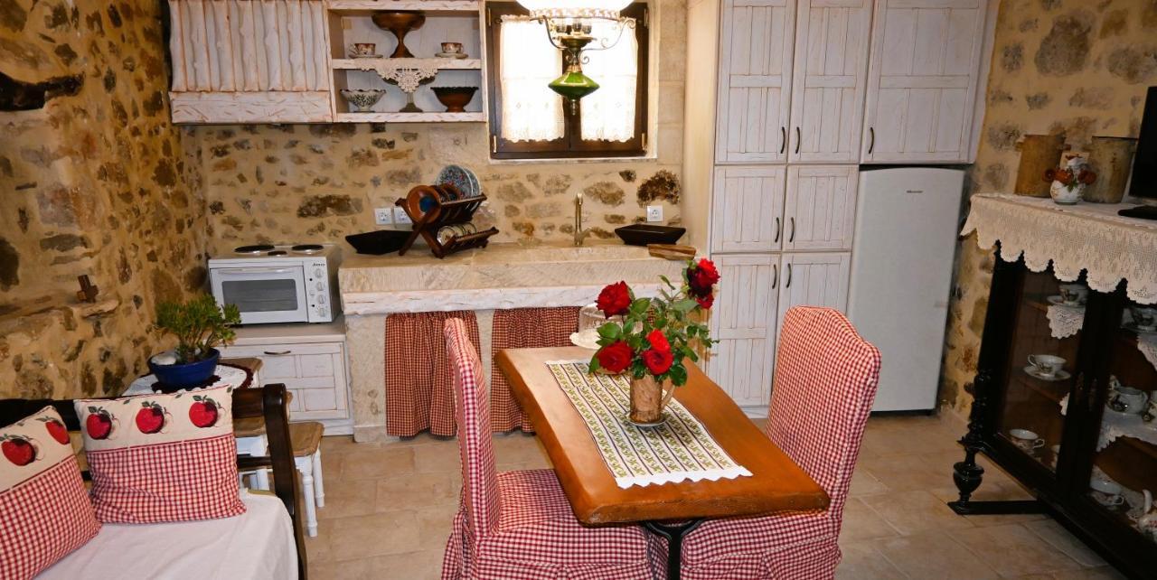 Villa Athina - Irene Country House Ierápetra エクステリア 写真